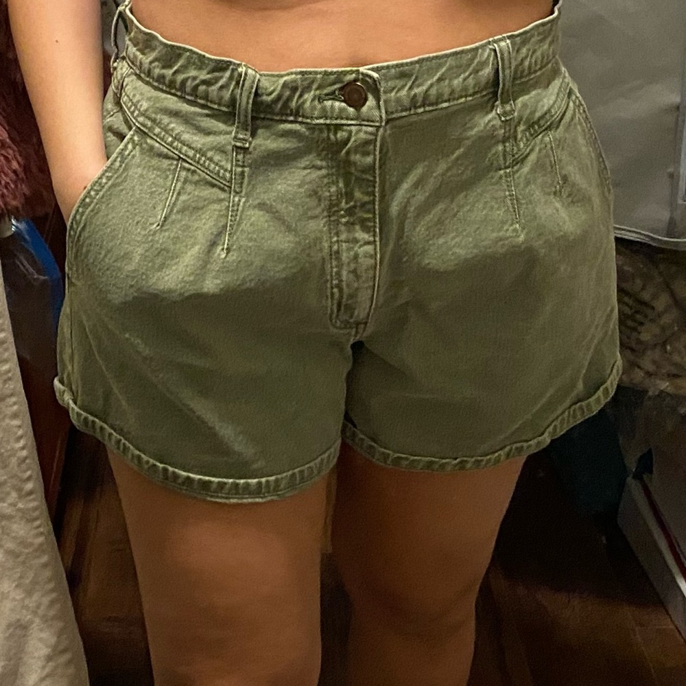 Universal Thread Shorts - Picture 5 of 6
